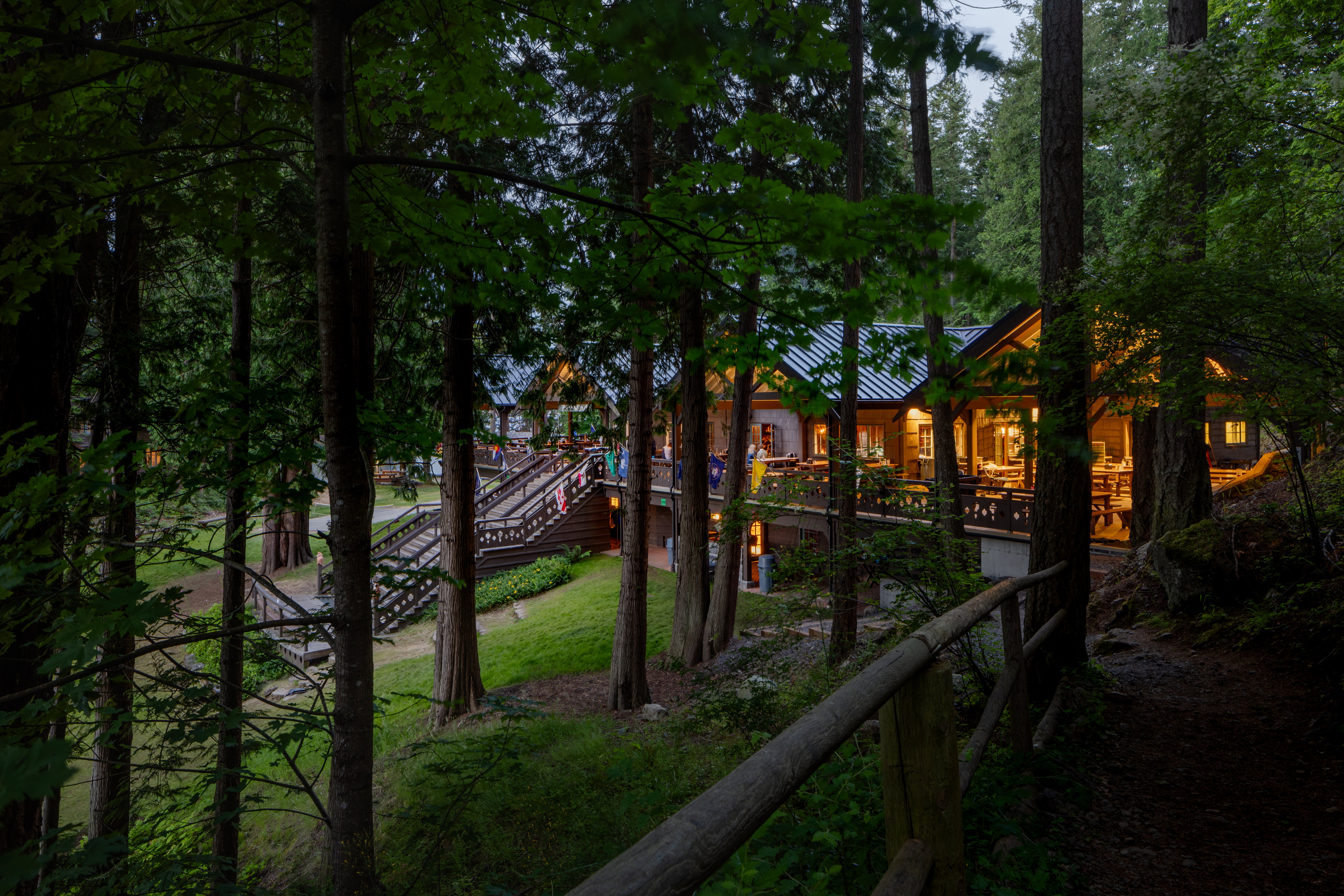 campFourWindsLodge_fullRes-11